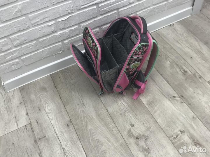 Школьный рюкзак