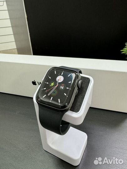 Apple Watch SE 40mm Space Gray оригинал