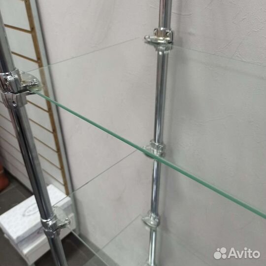 Стеллаж стеклянный