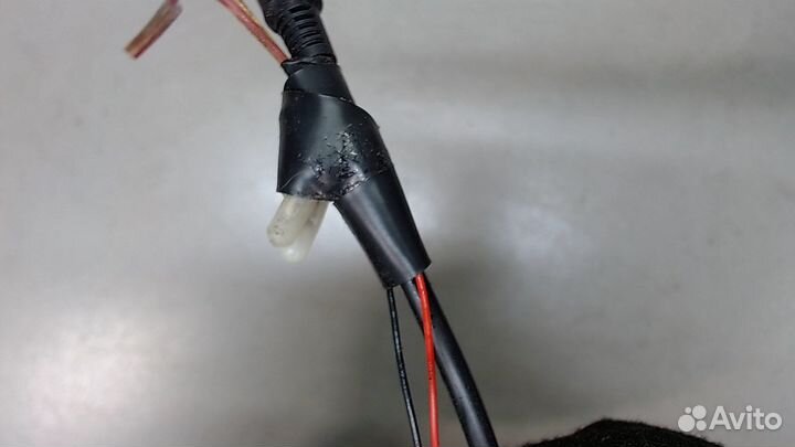 Дисплей мультимедиа Toyota Sequoia, 2001