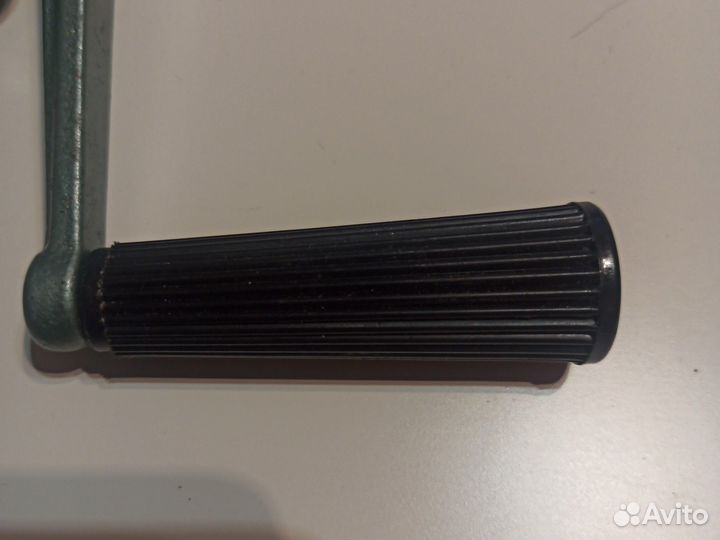 Раритетная дрель ручная механическая двускоростная