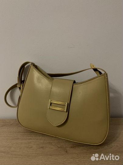 Женская сумка через плечо