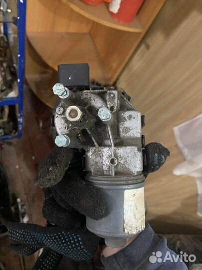 Моторчик стеклоочистителей Volkswagen B5+