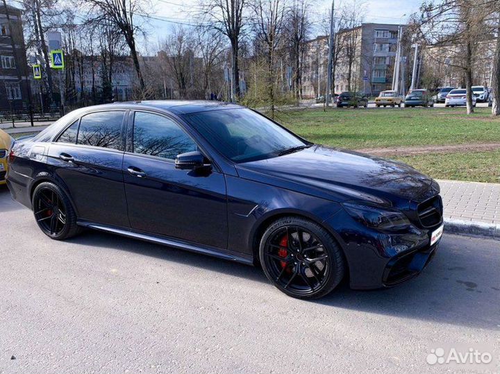 Передний бампер + крылья 63 AMG E-class W212 рест