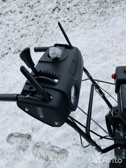 Снегоуборщик бензиновый Honda GX420 18HP