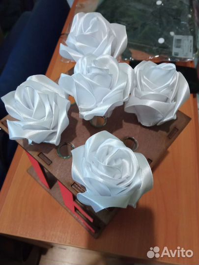 Подарок - подставка под цветы