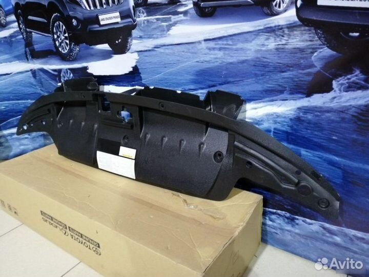 Накладка радиатора Toyota Land Cruiser 200