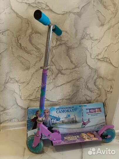 Самокат светящиеся колеса