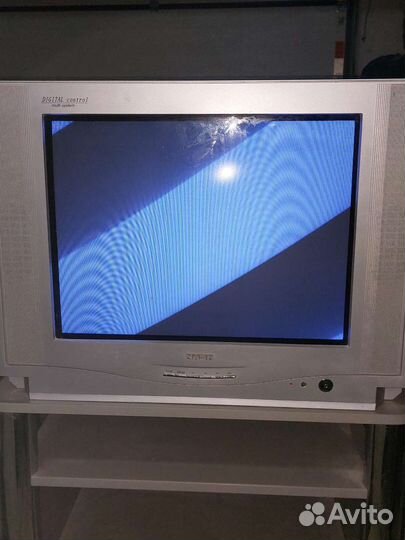 Телевизор с тумбой