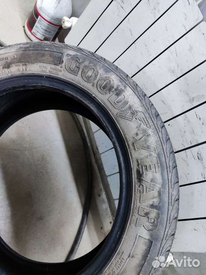 Goodyear Eagle Sport R16