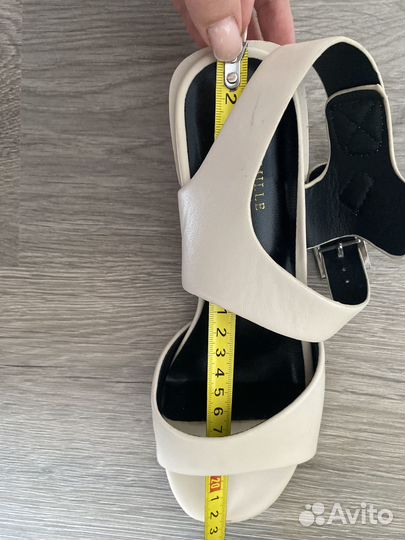 Босоножки женские 35 размер