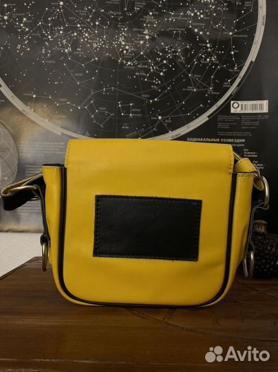 Желтая сумочка