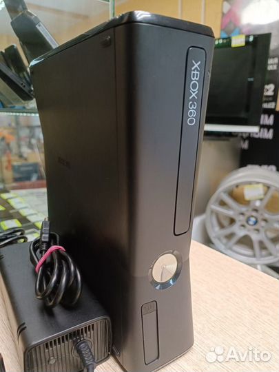 Игровая приставка Microsoft Xbox 360 S 500GB