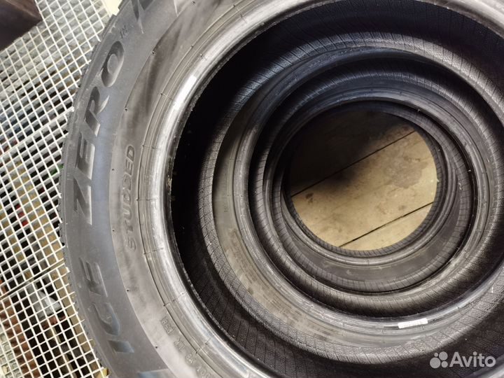 Pirelli Ice Zero 215/65 R16 T