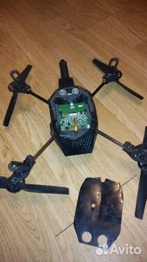 Квадрокоптер parrot ar. drone 2.0 +запчасти к нему