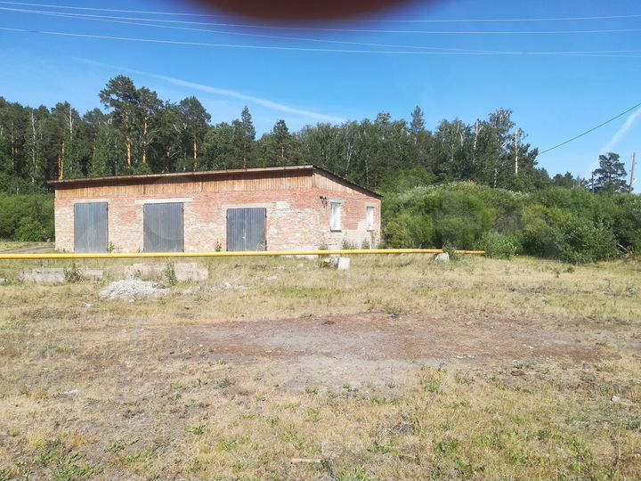 Гараж, > 30 м²