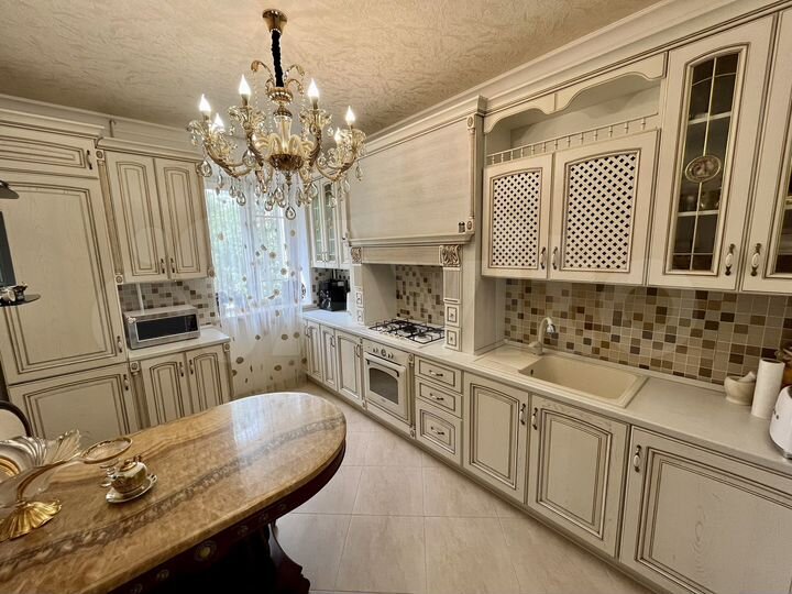 2-к. квартира, 86 м², 3/5 эт.