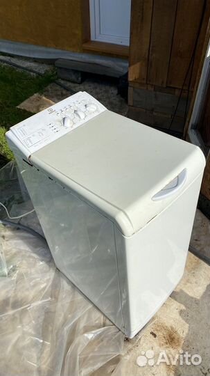 Нерабочая стиральная машина Indesit witl 86 б/у