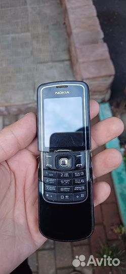Nokia 8600 Luna
