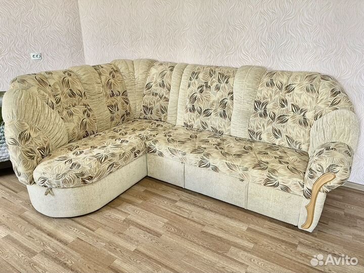 Угловой диван