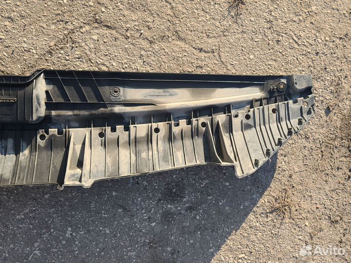 Накладка замка капота hyundai solaris 2