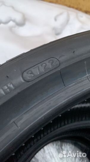 Hankook Winter I'Cept Evo 3 W330 285/30 R21 и 255/35 R21