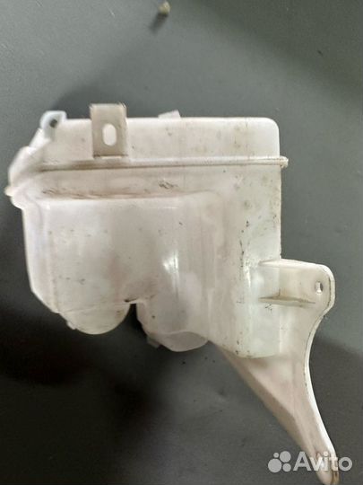 Бачок омывателя Toyota Corolla 150 9460