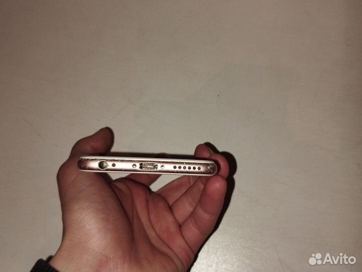 iPhone 6S, 64 ГБ