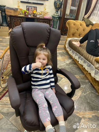 Компьютерное игровое кресло геймерское с массажем