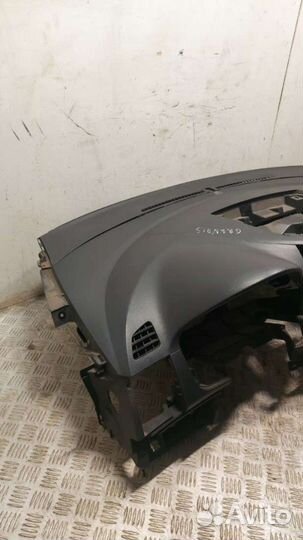 Панель передняя салона (торпедо) MitsubishiGrandis