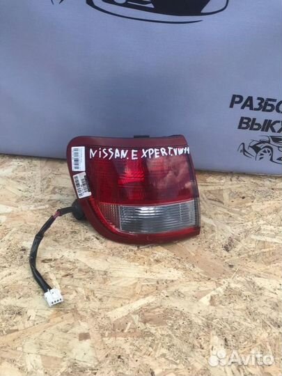Фонарь задний левый Nissan Expert 1.6 2005