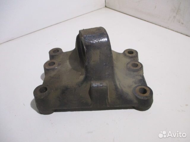 Кронштейн гидроцилиндра подруливающего моста к рам