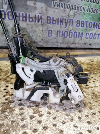 Замок двери задний левый Mitsubishi Lancer 10