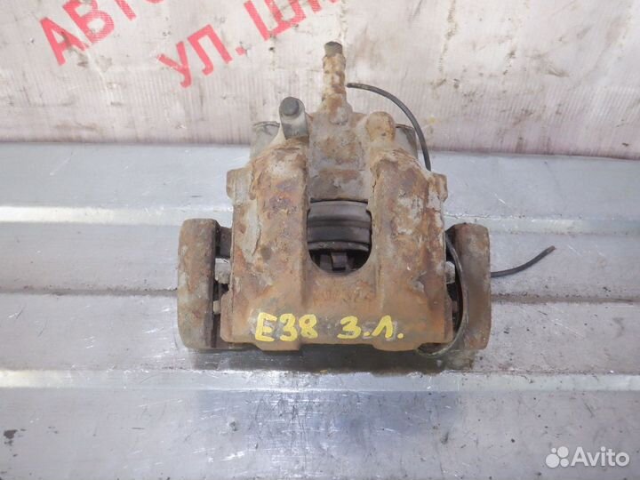 Суппорта тормозные задние BMW 7 series E38