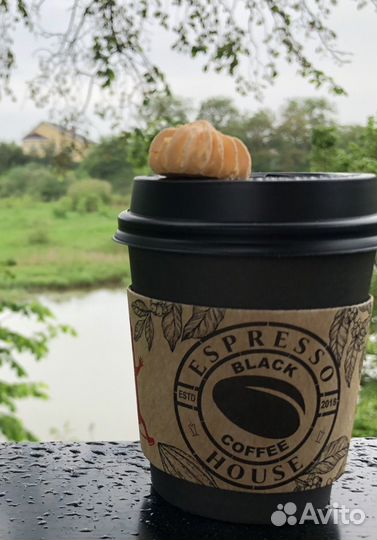 Бариста в кофейню