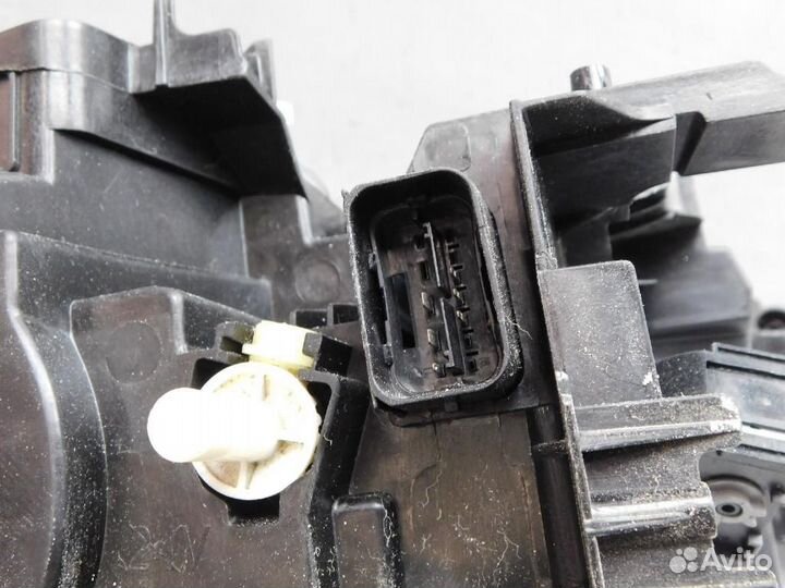 Фара левая BMW X2