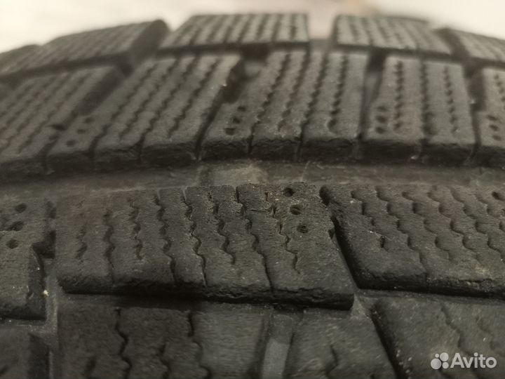 Bridgestone Blizzak Revo GZ 215/65 R16