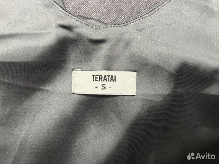 Топ на тонких бретелях