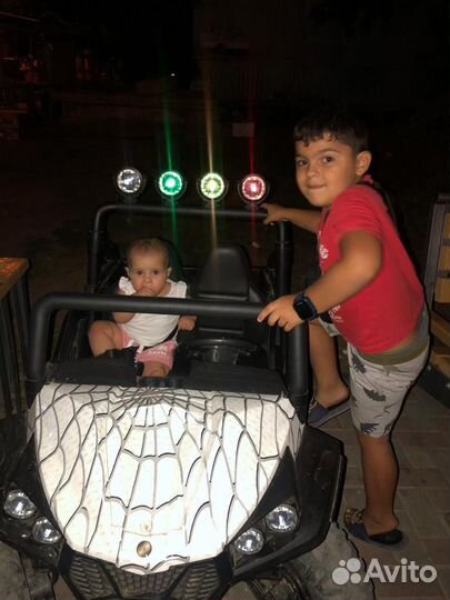 Детский электромобиль двухместный бу