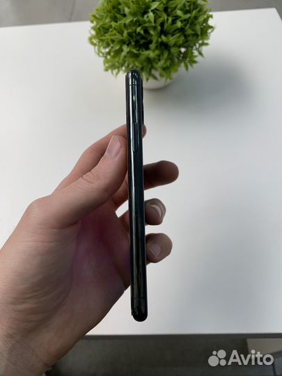 iPhone 11 Pro, 64 ГБ