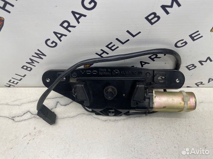 Доводчик багажника Bmw E39 touring