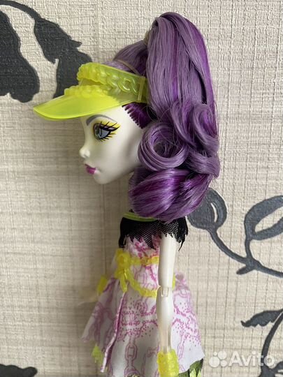 Кукла Монстер Спектра Спорт (Spectra Monster High)