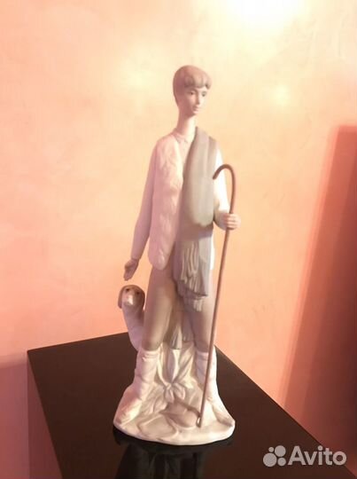 Статуэтка фарфор (Бисквит)