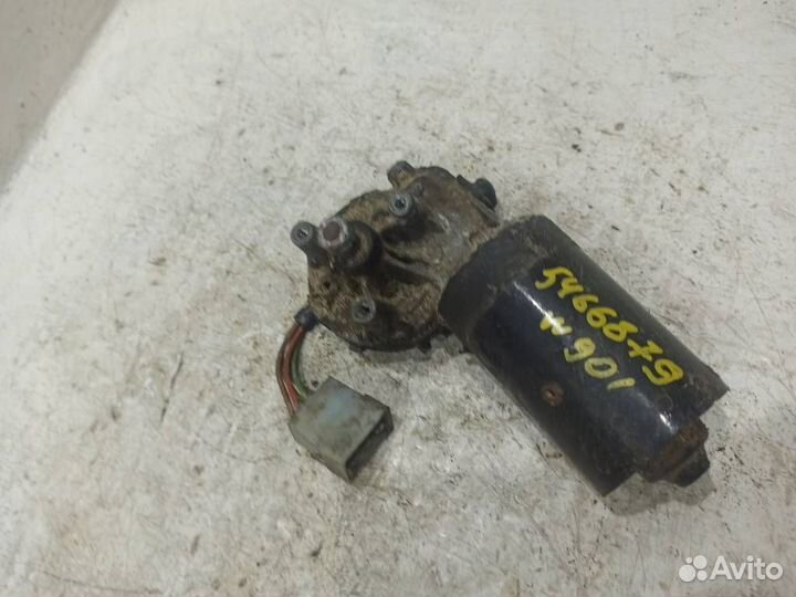 Моторчик стеклоочистителя передний