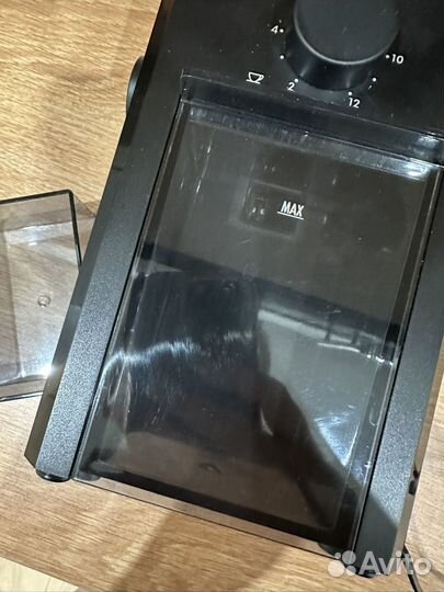 Кофемолка delonghi kg 79