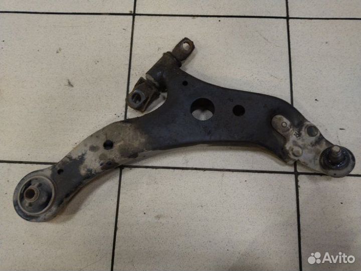 Рычаг подвески передний правый Toyota Camry V40