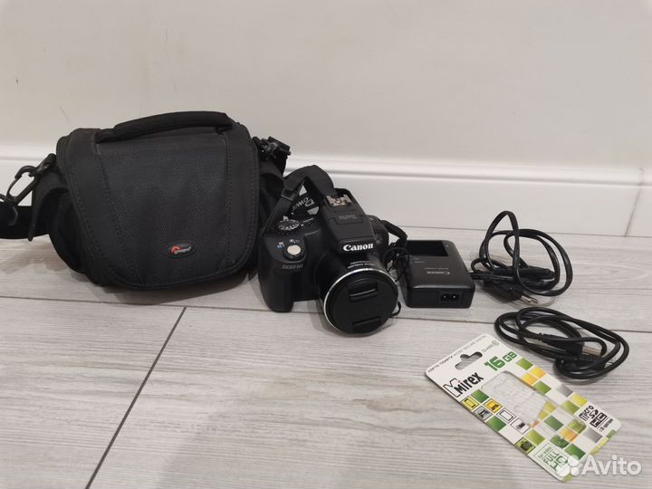 Зеркальный фотоаппарат Canon sx 50 hs