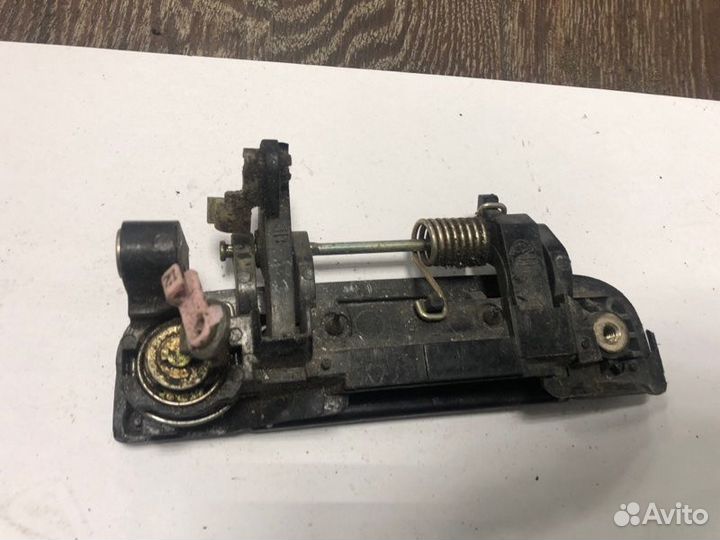 Ручка двери внешняя передняя левая Toyota Hiace