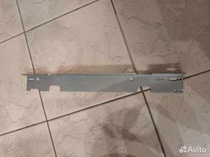 Настенный кронштейн Kermi ZB02590013