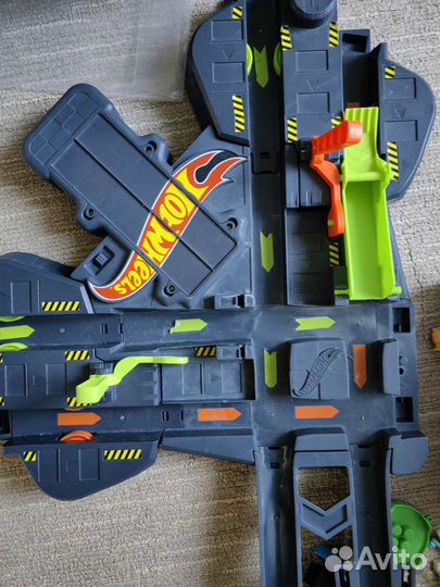 Большой Гоночный трек HOT wheels